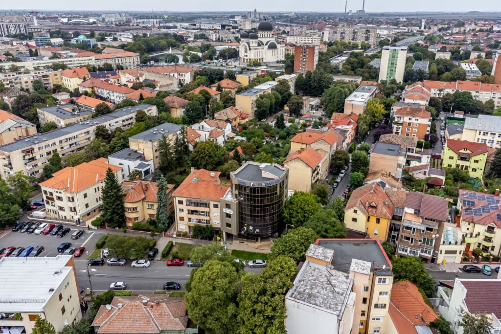 De închiriat Închiriere spațiu de birouri premium în centru Arad în zona Ultracentral 4 camere Arad 1