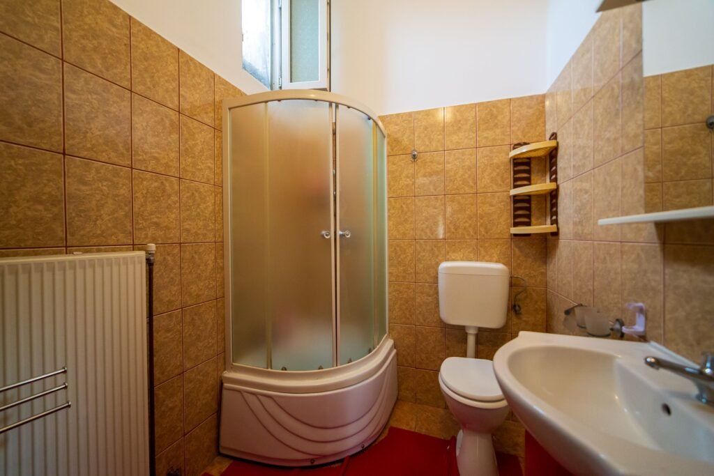 De vânzare PRET NOU! Apartament spatios 4 camere – COMISION 0% în zona Parneava 4 camere 2 dormitoare Arad 7