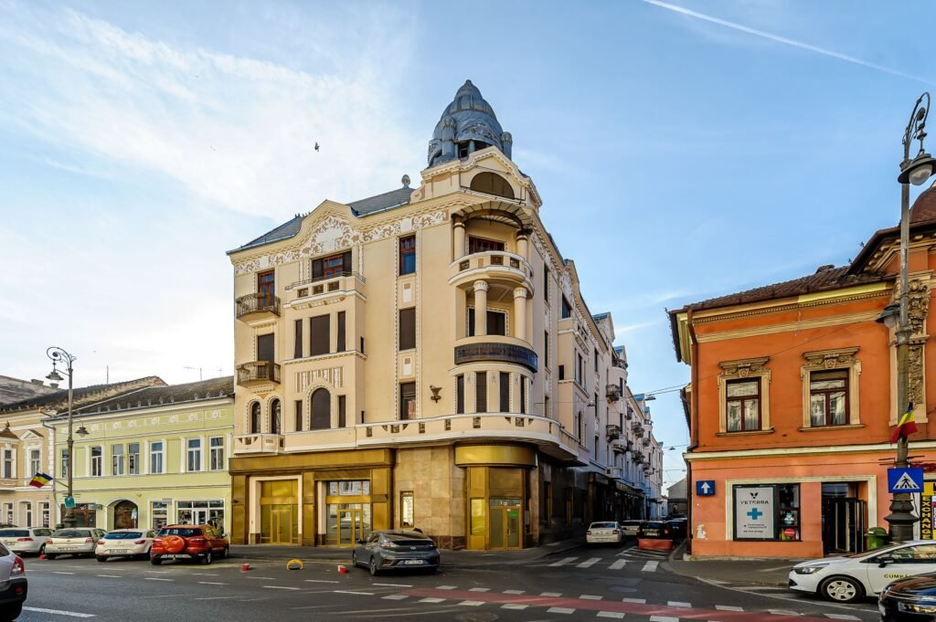 VANDUT ! Apartament cu 4 camere în Palatul Bohuș, Arad Fără comision! Apartament cu 4 camere în Palatul Bohuș, Arad în zona Ultracentral 4 camere 3 dormitoare Arad 1