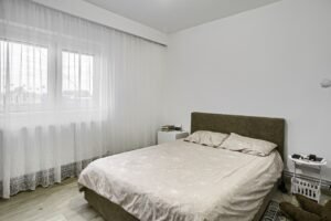 Fără comision! Apartament spatios cu 4 camere la 1 minut de teatru în zona Central 4 camere 3 dormitoare Arad 3