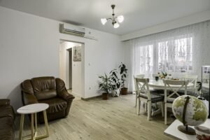 Fără comision! Apartament spatios cu 4 camere la 1 minut de teatru în zona Central 4 camere 3 dormitoare Arad 9