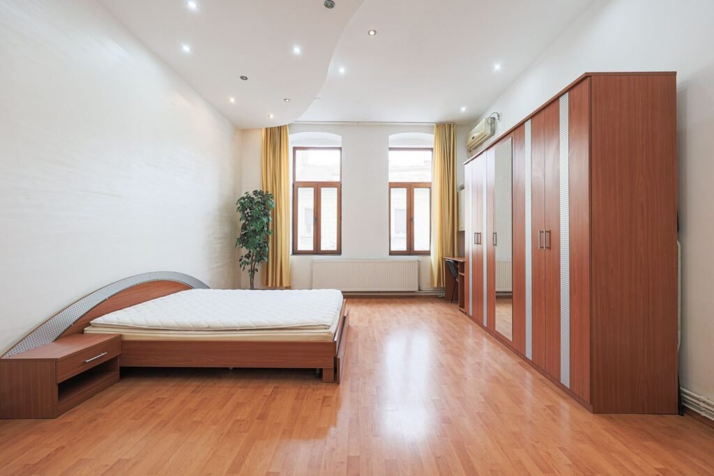 De închiriat De închiriat apartament ultracentral – Str. Crișan – COMISION 0% în zona Ultracentral 1 camera Arad 1