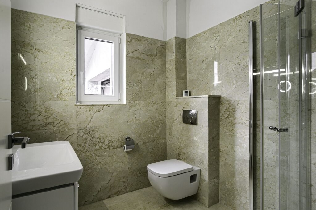 De vânzare REDUCERE Vila superba pe colt in cartierul Europa, Vladimirescu în zona Arad 5 camere 4 dormitoare Arad 1