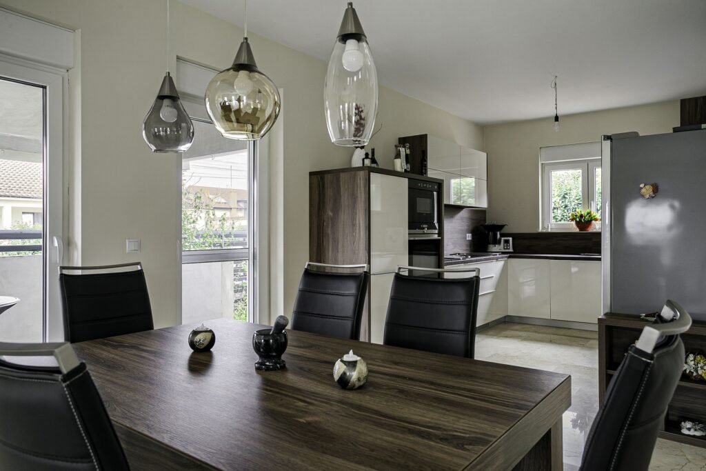 De vânzare REDUCERE Vila superba pe colt in cartierul Europa, Vladimirescu în zona Arad 5 camere 4 dormitoare Arad 1