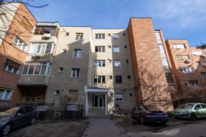 Apartament decomandat 3 camere – str. Horia – COMISION 0% De vânzare Apartament decomandat 3 camere – str. Horia – COMISION 0% în zona Ultracentral 3 camere 2 dormitoare Arad 6