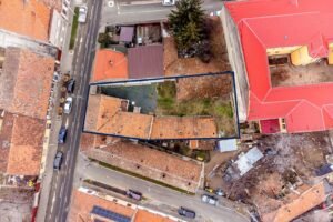 Casa din caramida – teren 612 mp – Centru Arad – COMISION 0% De vânzare Casa din caramida – teren 612 mp – Centru Arad – COMISION 0% în zona Boul Rosu 3 camere Arad 6
