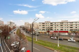 De vânzare PROPRIETATE REZERVATĂ Apartament decomandat cu 3 camere in zona Garii în zona P-ta Garii 3 camere Arad 1