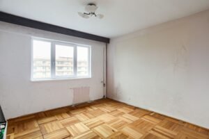 De vânzare PROPRIETATE REZERVATĂ Apartament decomandat cu 3 camere in zona Garii în zona P-ta Garii 3 camere Arad 3