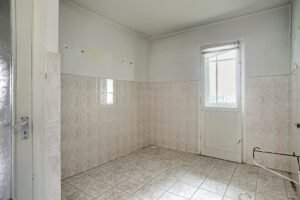 De vânzare PROPRIETATE REZERVATĂ Apartament decomandat cu 3 camere in zona Garii în zona P-ta Garii 3 camere Arad 5