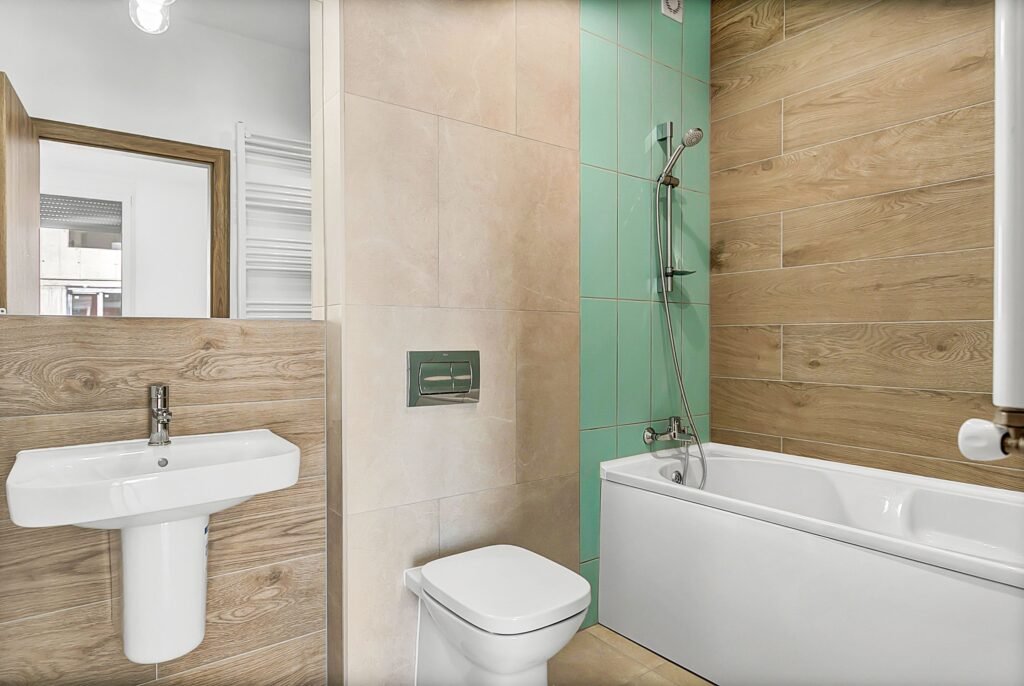 Redescoperă bucuria de a fi ACASĂ! Investește în inima Aradului De vânzare Redescoperă bucuria de a fi ACASĂ! Investește în inima Aradului în zona UTA 3 camere 2 dormitoare Arad 17