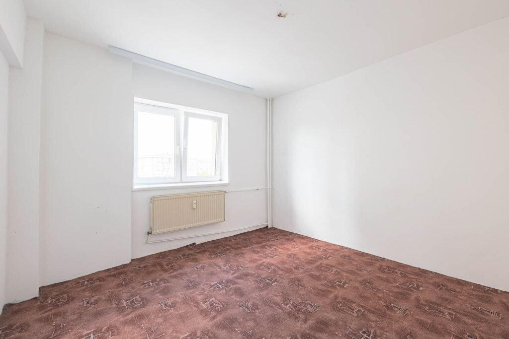 De vânzare Apartament 2 Camere – Micalaca, Zona 300, Malul Mureșului în zona Malul Muresului 2 camere 1 dormitor Arad 3