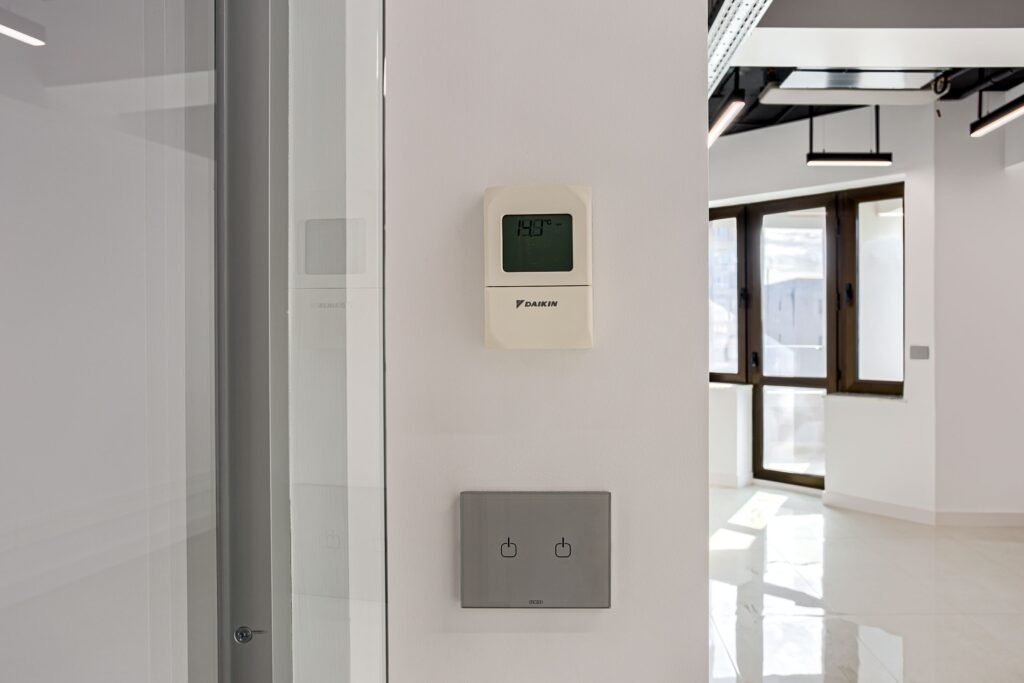 De închiriat Spațiu modern de inchiriat destinat clinicilor sau companiilor în zona Bancilor 7 camere Arad 1