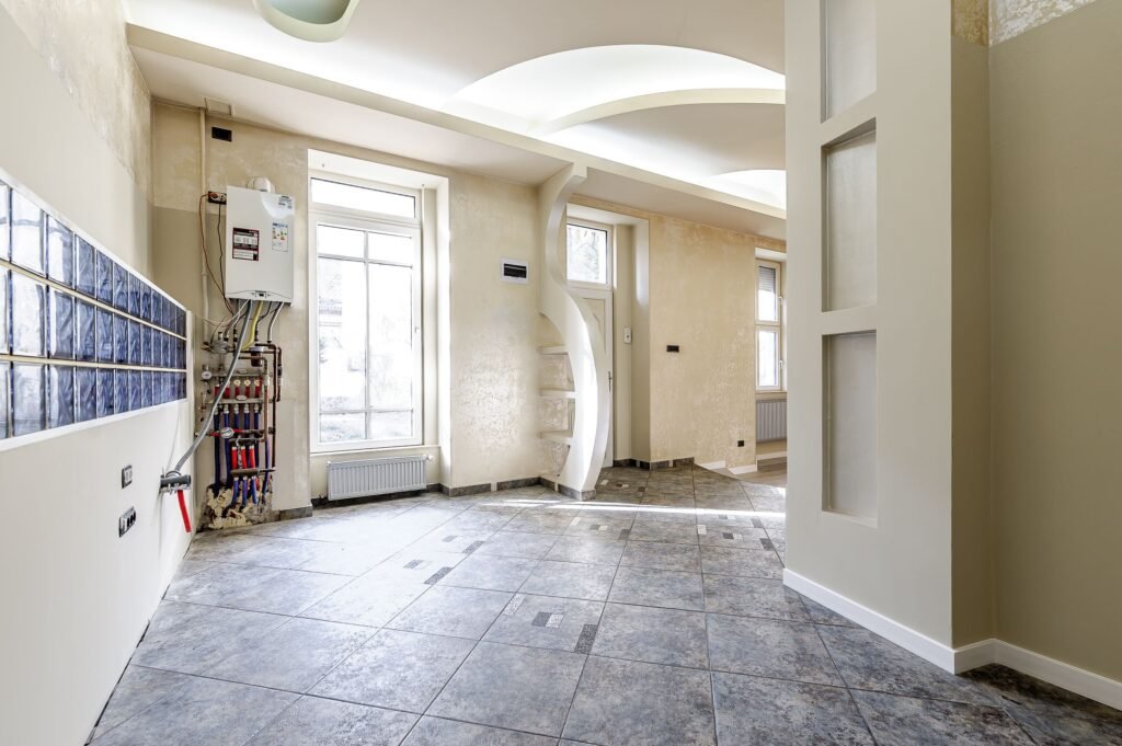 Apartament ultracentral, complet renovat, Strada Eminescu nr. 7 De vânzare Apartament ultracentral, complet renovat, Strada Eminescu nr. 7 în zona Ultracentral 2 camere 1 dormitor Arad 3
