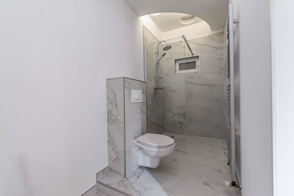 Apartament ultracentral, complet renovat, Strada Eminescu nr. 7 De vânzare Apartament ultracentral, complet renovat, Strada Eminescu nr. 7 în zona Ultracentral 2 camere 1 dormitor Arad 8