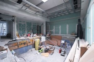 De vânzare Cladire cu destinatie multifunctionala in zona Podgoria Comision 0 în zona Central 15 camere Arad 10
