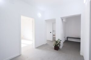 De vânzare Cladire cu destinatie multifunctionala in zona Podgoria Comision 0 în zona Central 15 camere Arad 2