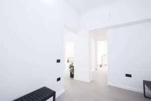 De vânzare Cladire cu destinatie multifunctionala in zona Podgoria Comision 0 în zona Central 15 camere Arad 4