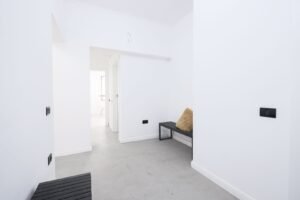 De vânzare Cladire cu destinatie multifunctionala in zona Podgoria Comision 0 în zona Central 15 camere Arad 5