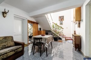 De vânzare Preț NOU! Casa P+2 în zona centrală Chișineu-Criș în zona Central 5 camere 3 dormitoare Arad 6
