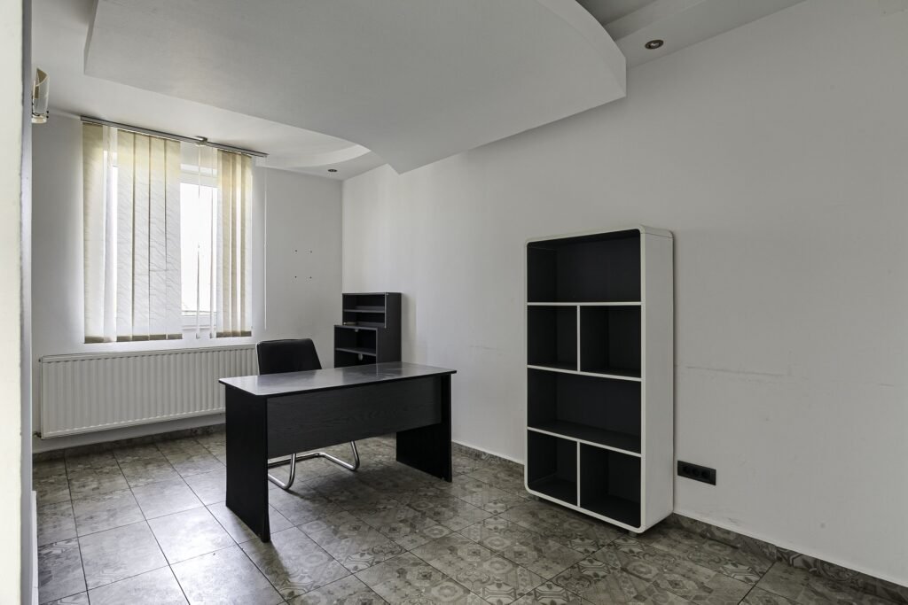 Spatiu ideal pentru afacerea ta in zona UTA Comision 0 De închiriat Spatiu ideal pentru afacerea ta in zona UTA Comision 0 în zona UTA 2 camere Arad 2