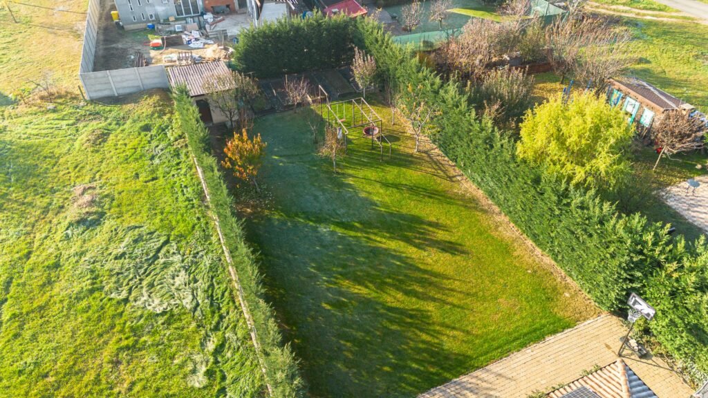 Vila premium cu teren generos! Confort și eficienta in Sanleani De vânzare Vila premium cu teren generos! Confort și eficienta in Sanleani în zona Arad 4 camere 3 dormitoare Arad 11