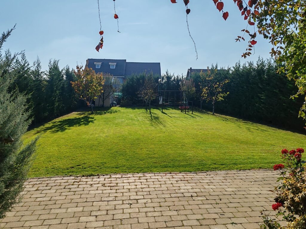 Vila premium cu teren generos! Confort și eficienta in Sanleani De vânzare Vila premium cu teren generos! Confort și eficienta in Sanleani în zona Arad 4 camere 3 dormitoare Arad 12