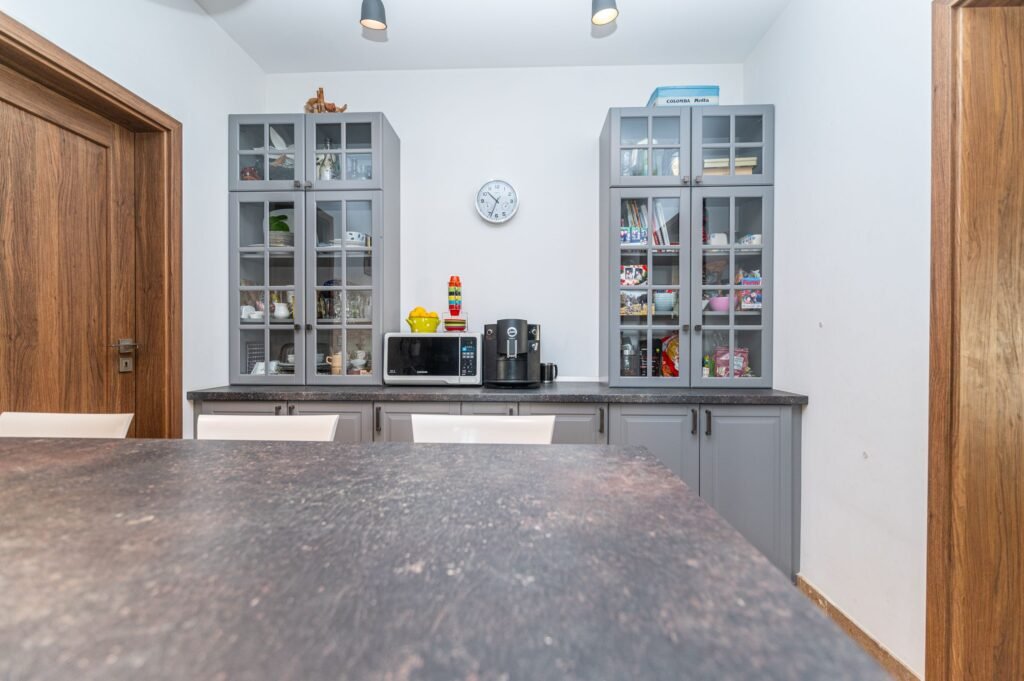 Vila premium cu teren generos! Confort și eficienta in Sanleani De vânzare Vila premium cu teren generos! Confort și eficienta in Sanleani în zona Arad 4 camere 3 dormitoare Arad 7