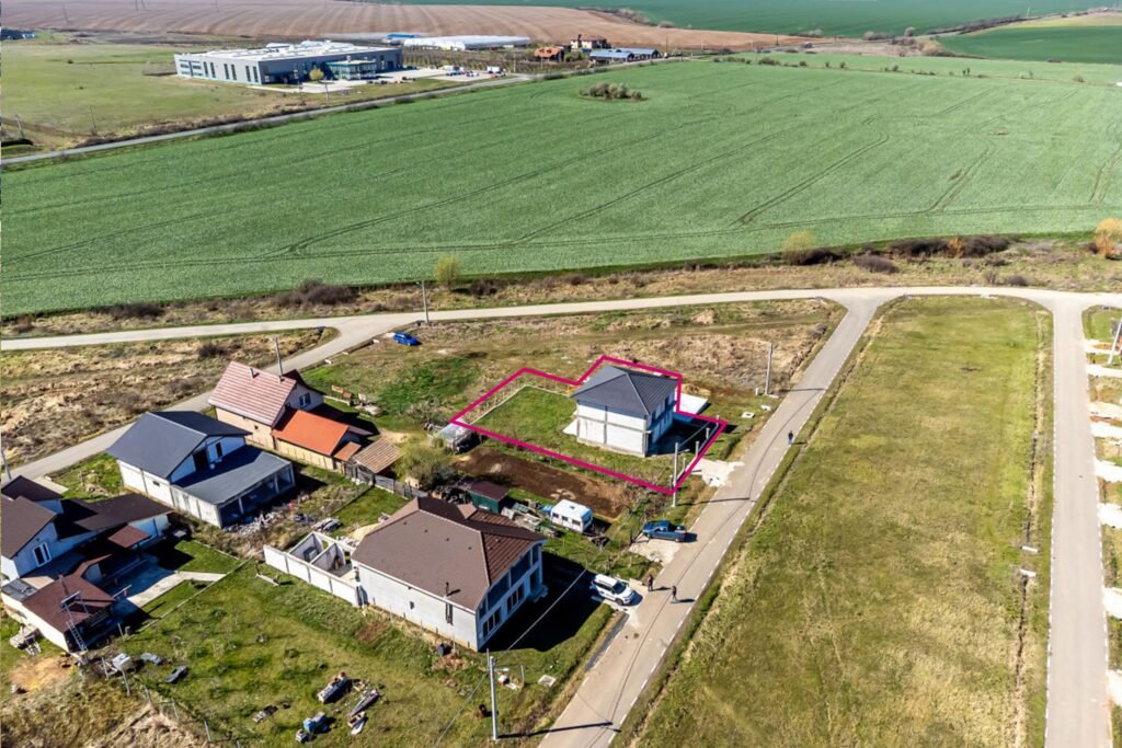 De vânzare Casa Ta  – Într-un cartier nou, lângă natură în Frumușeni, Arad în zona Arad 5 camere Arad 3