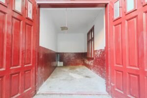 Descoperă eleganța istorică în inima Aradului: apartament de 5 camere De vânzare Descoperă eleganța istorică în inima Aradului: apartament de 5 camere în zona Ultracentral 5 camere 3 dormitoare Arad 8