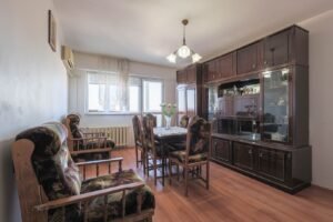 De vânzare PRET NOU! Apartament 3 camere decomandat – Aradul Nou – COMISION 0% în zona Aradul Nou 3 camere 2 dormitoare Arad 1