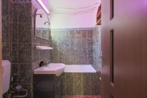 De vânzare PRET NOU! Apartament 3 camere decomandat – Aradul Nou – COMISION 0% în zona Aradul Nou 3 camere 2 dormitoare Arad 5