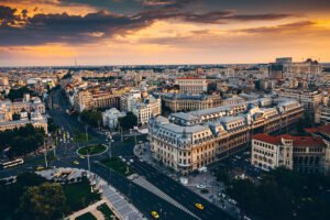 Piața imobiliară din România se clatină. Riscuri seismice. Unul dintre cele mai vechi stocuri de locuințe din Europa