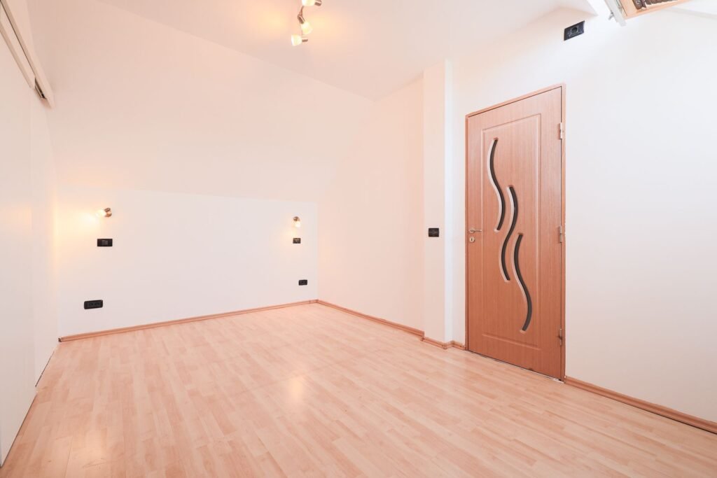 De vânzare REZERVAT! Apartament 2 camere în bloc nou, zona Tabacovici în zona Aradul Nou 2 camere 1 dormitor Arad 4