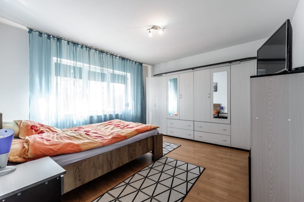 De vânzare REZERVAT! Casa 2003 – Teren 1000 mp – la iesirea din Zadareni în zona Arad 4 camere Arad 2