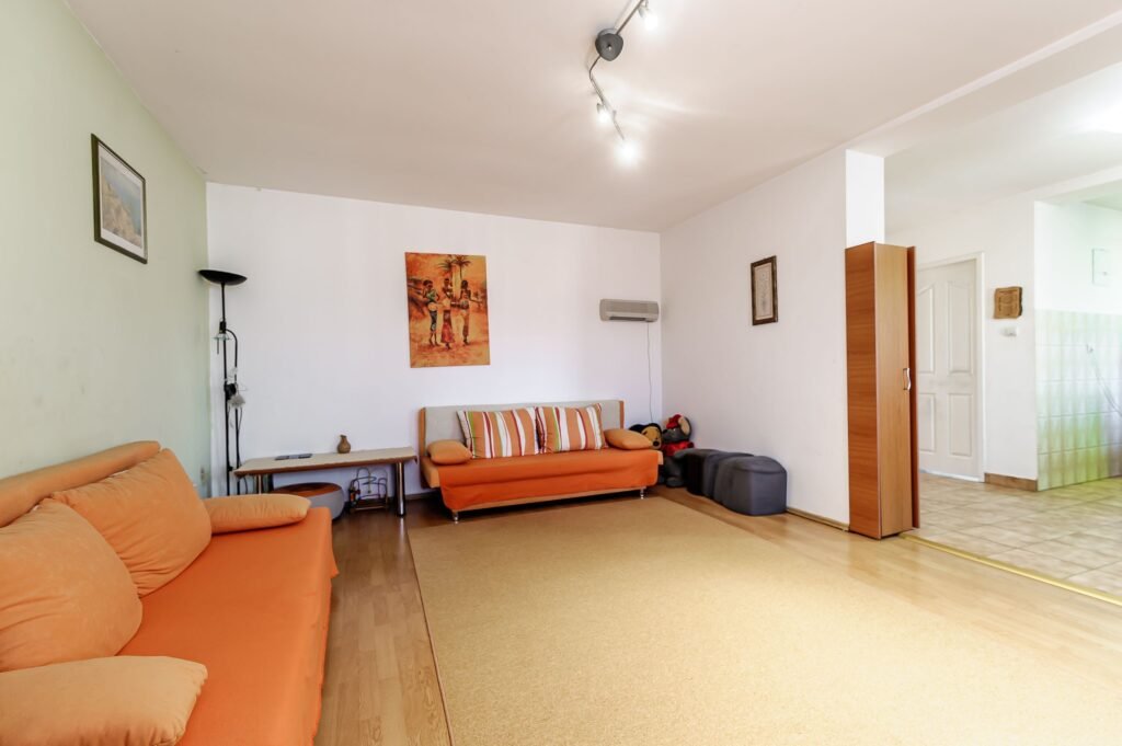 De vânzare REZERVAT! Casa 2003 – Teren 1000 mp – la iesirea din Zadareni în zona Arad 4 camere Arad 4