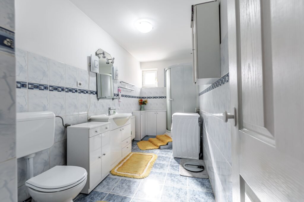 De vânzare REZERVAT! Casa 2003 – Teren 1000 mp – la iesirea din Zadareni în zona Arad 4 camere Arad 5