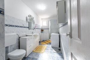 De vânzare REZERVAT! Casa 2003 – Teren 1000 mp – la iesirea din Zadareni în zona Arad 4 camere Arad 5