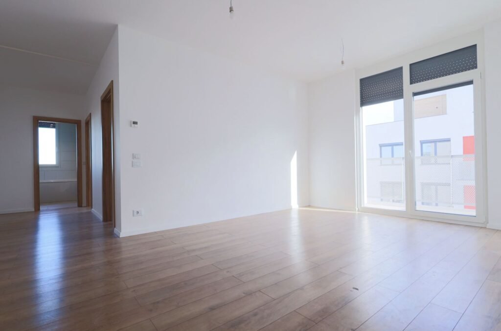 Apartament 2 camere direct de la dezvoltator. Fara agentie. Comision 0 De vânzare Apartament 2 camere direct de la dezvoltator. Fara agentie. Comision 0 în zona UTA 2 camere 1 dormitor Arad 7