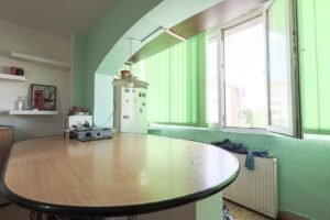 Apartament cu living și dormitor în Alfa – etaj 2 De vânzare Apartament cu living și dormitor în Alfa – etaj 2 în zona Alfa 2 camere 1 dormitor Arad 3