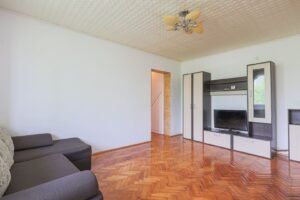 Apartament spațios 2 camere – Podgoria – COMISION 0% De vânzare Apartament spațios 2 camere – Podgoria – COMISION 0% în zona Podgoria 2 camere 1 dormitor Arad 3