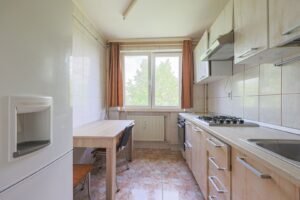 Apartament spațios 2 camere – Podgoria – COMISION 0% De vânzare Apartament spațios 2 camere – Podgoria – COMISION 0% în zona Podgoria 2 camere 1 dormitor Arad 4