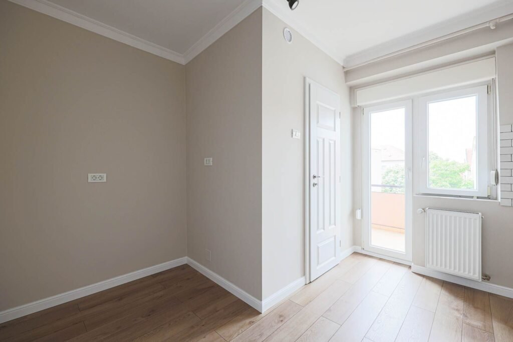De vânzare Apartament ultrafinisat cu 2 camere decomandat pe Closca Comision 0 în zona Central 2 camere 1 dormitor Arad 5