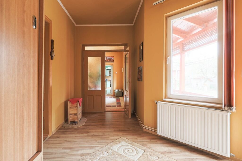 De vânzare Casă spațioasă cu 4 dormitoare în Nădlac – gata de mutare! în zona Central 4 camere 4 dormitoare Arad 1