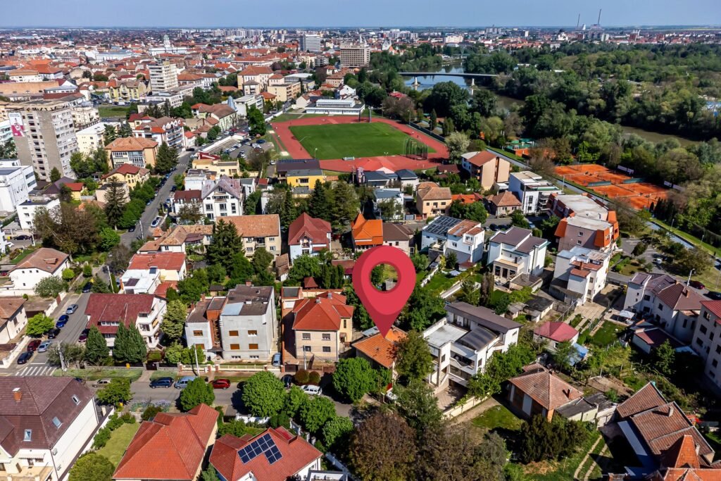 Proprietate rară în zona de lux a Aradului De vânzare Proprietate rară în zona de lux a Aradului în zona Romanilor 4 camere Arad 5