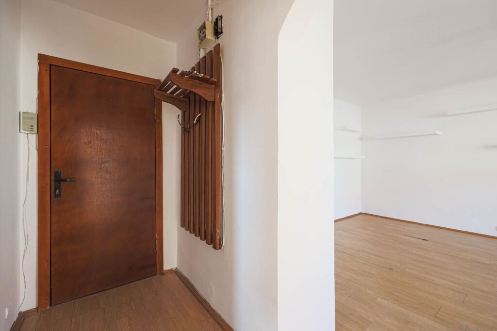 De vânzare Rezervat! Apartament cu 2 camere (living + dormitor) în Cartierul Alfa în zona Alfa 2 camere 1 dormitor Arad 4