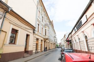 De închiriat Spațiu comercial – Zona Piața Catedralei, Arad în zona Central 1 camera Arad 1