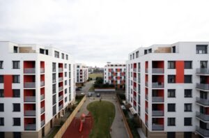 Un apartament cu 3 camere , ca o pânză albă. Tu ești artistul! De vânzare Un apartament cu 3 camere , ca o pânză albă. Tu ești artistul! în zona UTA 3 camere 2 dormitoare Arad 8