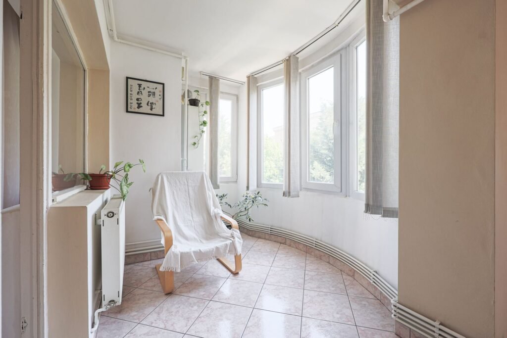 De vânzare Vândut! Apartament cu 2 camere in Z24 – Vlaicu Arad în zona Aurel Vlaicu 2 camere 1 dormitor Arad 5