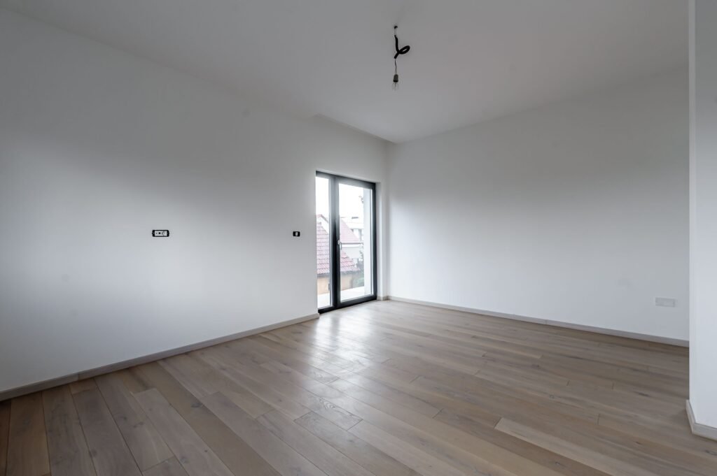 De vânzare Vila Premium 5 camere – Subcetate, Arad – COMISION 0% în zona Subcetate 5 camere 3 dormitoare Arad 4