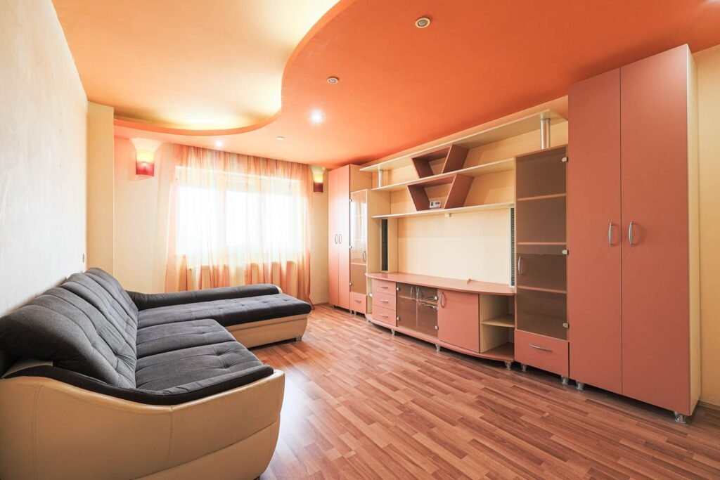 Ap. decomandat cu 3 camere, spațios și luminos, Micalaca, Zona 100 De vânzare Ap. decomandat cu 3 camere, spațios și luminos, Micalaca, Zona 100 în zona Micalaca 3 camere 2 dormitoare Arad 3